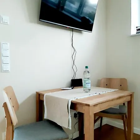 Moderne Einraumwohnung Mit Bad, Kuche Und Ruhe Lejlighed *